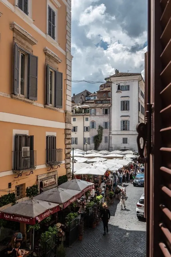 Campo De Fiori Chic Apartment Rome